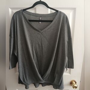 Massini Gray 3/4 Sleeve Top